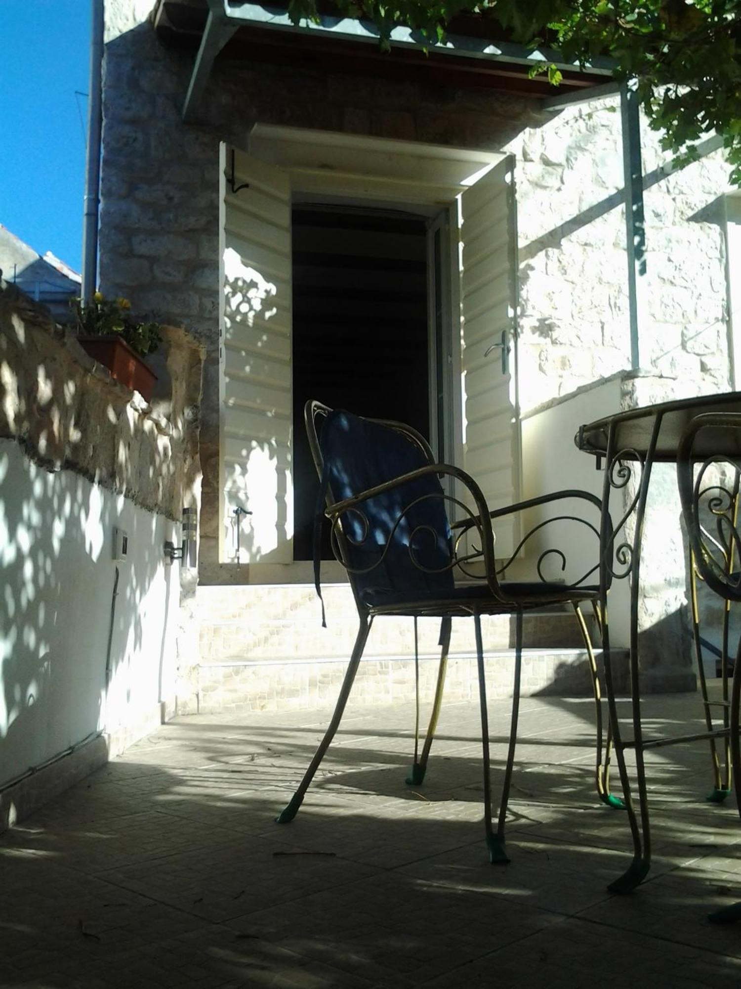 Apartments Donika Komiža Rom bilde