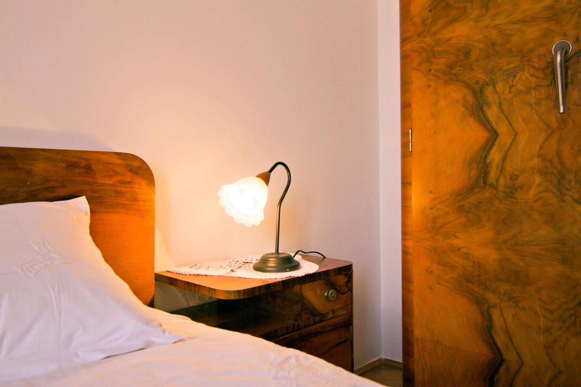 Apartments Donika Komiža Rom bilde
