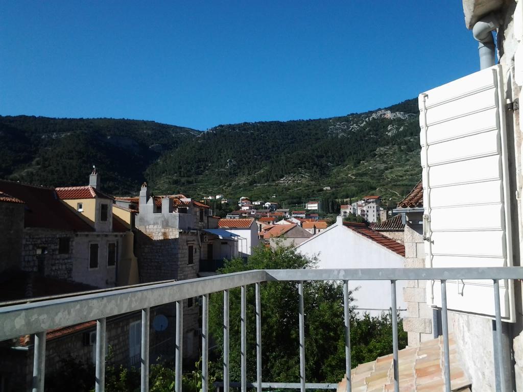Apartments Donika Komiža Eksteriør bilde