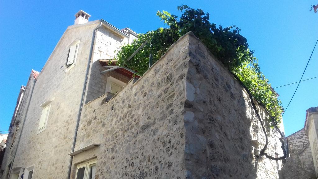 Apartments Donika Komiža Eksteriør bilde